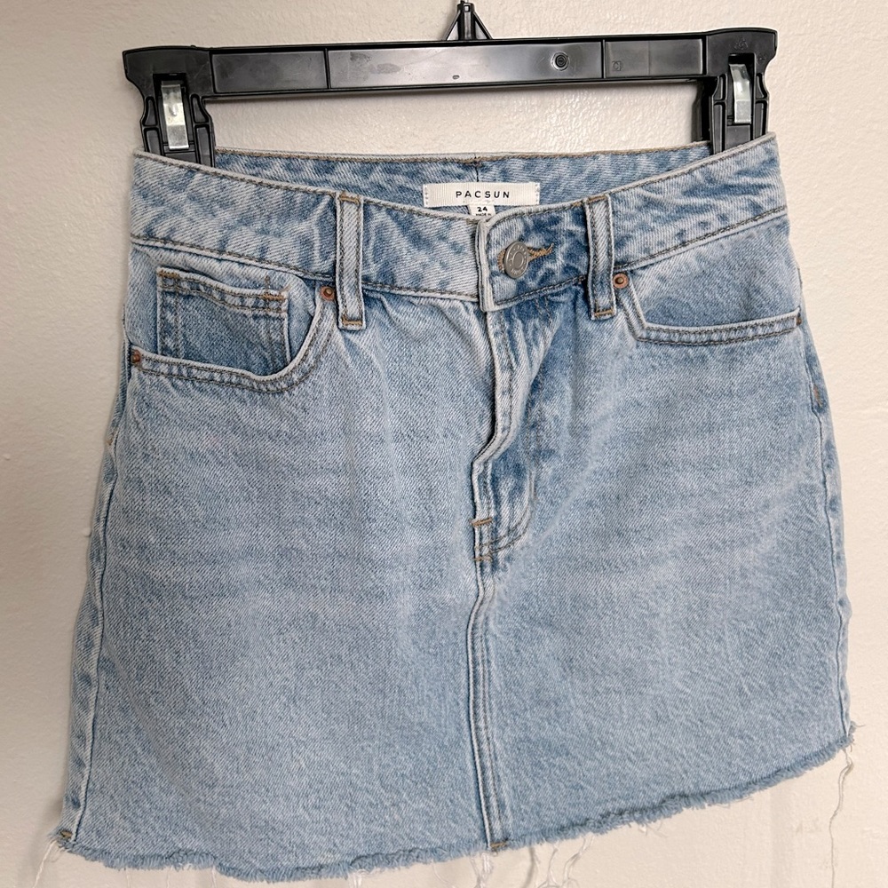 🏷️ 2 for 20 Pacsun light wash denim mini skirt